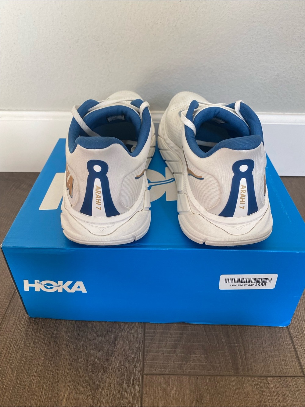 Hoka Arahi 7 Men’s 11 Frost/Gold - Picture 5 of 8